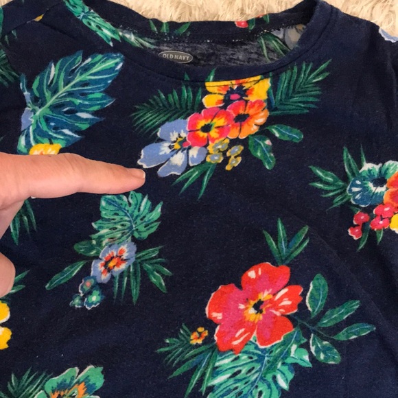 5 top bundle! - Picture 7 of 8